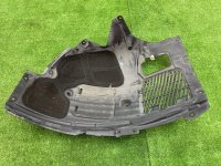 BMW / 7-Series / Подкрылок