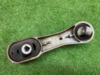 BMW / X1 / Подушка двигателя