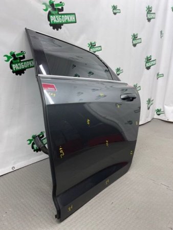 Audi / A6 / Дверь боковая