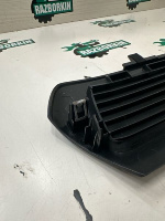 Audi / Q5 / Решетка вентиляционная
