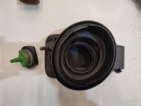 BMW / 3-Series / Горловина топливного бака