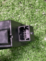 Audi / A6 / Кнопка крышки багажника