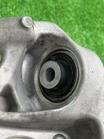 Audi / A6 / Кулак поворотный