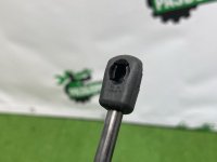 BMW / 7-Series / Петля капота