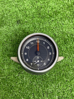 Porsche / Cayenne / Часы