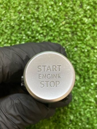 Audi / Q8 / Кнопка старт-стоп