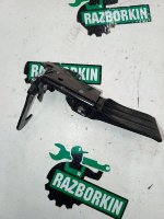 Audi / Q3 / Крюк замка капота