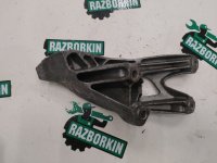 Audi / Q5 / Опора двигателя