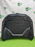 BMW / 7-Series / Капот