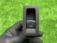 Volkswagen / Touareg / Кнопка крышки багажника Volkswagen / Touareg / Кнопка крышки багажника