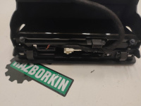 Audi / Q3 / Монитор