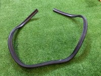 Volkswagen / Tiguan / Уплотнитель капота