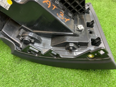 Audi / Q8 / Накладка на торпедо