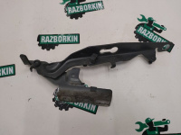 Volvo / S60 / Петля капота