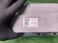 Audi / SQ8 / Дисплей мультимедиа