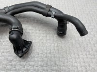 Volkswagen / Touareg / Патрубок радиатора