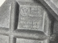 Volkswagen / Touareg / Подкрылок