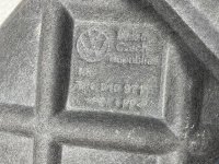 Volkswagen / Touareg / Подкрылок