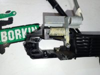 Mazda / 3 / Кронштейн ручки двери