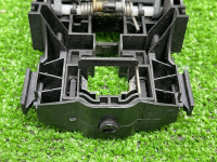 Volkswagen / Touareg / Кронштейн ручки двери