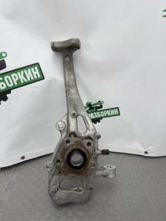 Audi / A6 / Кулак поворотный