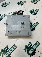 Volkswagen / Touareg / Блок усилителя радио