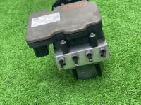 Audi / A6 / Блок ABS