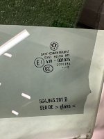 Volkswagen / Golf / Стекло двери