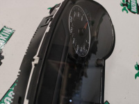 Audi / Q5 / Панель приборов