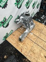 BMW / 1-Series / Лонжерон