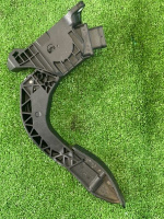 Audi / A6 / Педаль газа