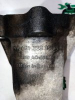 Mercedes-Benz / E-Class / Кронштейн двигателя