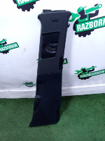 Audi / Q7 / Накладка стойки