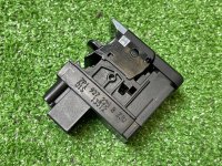 Volkswagen / Touareg / Кнопка ручника