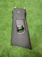 Audi / Q5 / Накладка стойки