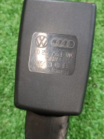 Audi / Q7 / Замок ремня безопасности