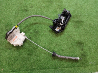 Audi / Q5 / Замок двери комплект