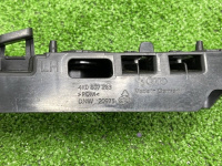 Audi / A6 / Кронштейн крыла