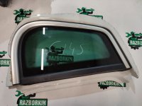 Volkswagen / Tiguan / Стекло заднего крыла