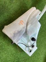 Volkswagen / Touareg / Бачок стеклоомывателя