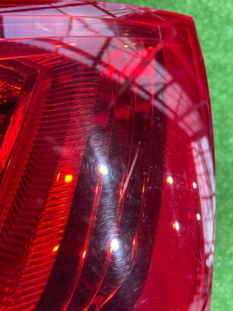 Audi / Q7 / Фонарь задний