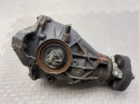 Mercedes-Benz / E-Class / Редуктор задний