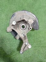 Audi / Q3 / Кулак поворотный