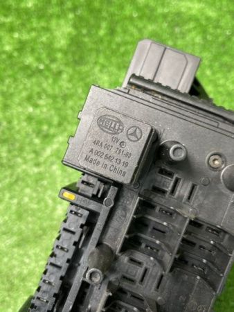 Mercedes-Benz / E-Class / Блок предохранителей SAM