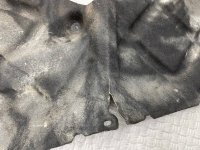 Volkswagen / Touareg / Подкрылок