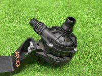 BMW / 7-Series / Насос системы охлаждения дополнительный