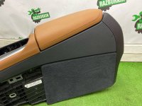 BMW / X5 / Консоль центральная