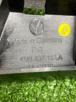 Audi / Q8 / Кронштейн