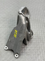 Volkswagen / Touareg / Опора двигателя