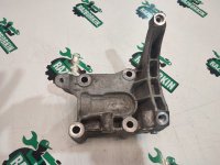 Volkswagen / Touareg / Кронштейн компрессора кондиционера